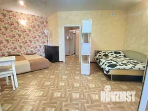 Студия квартира, посуточно, 35м2, 1/10 этаж