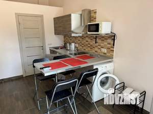 Студия квартира, посуточно, 40м2, 1/4 этаж