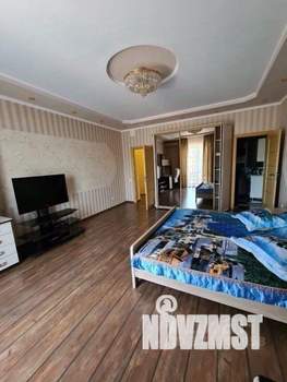 1-к квартира, посуточно, 70м2, 1/1 этаж