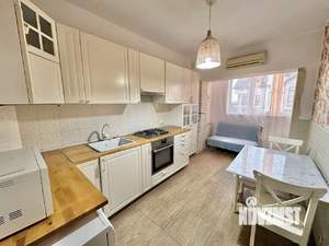 1-к квартира, на длительный срок, 42м2, 4/4 этаж