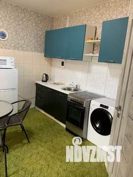 Студия квартира, посуточно, 33м2, 1/5 этаж