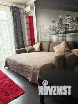 Студия квартира, посуточно, 40м2, 3/5 этаж
