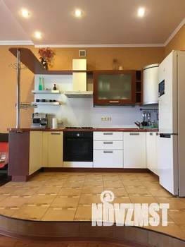 2-к квартира, посуточно, 80м2, 1/3 этаж