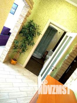 Студия квартира, посуточно, 42м2, 1/6 этаж