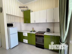 Студия квартира, посуточно, 34м2, 1/4 этаж