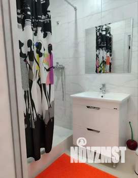 Студия квартира, посуточно, 38м2, 1/7 этаж