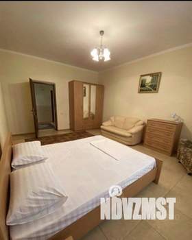 3-к квартира, посуточно, 95м2, 1/1 этаж