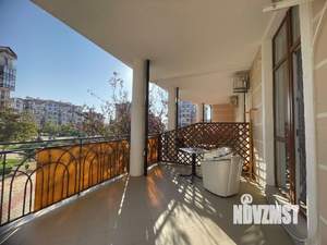 Студия квартира, посуточно, 30м2, 1/9 этаж