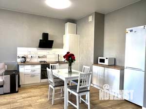 1-к квартира, посуточно, 50м2, 6/8 этаж