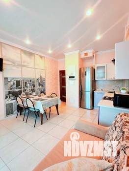 1-к квартира, посуточно, 42м2, 1/1 этаж