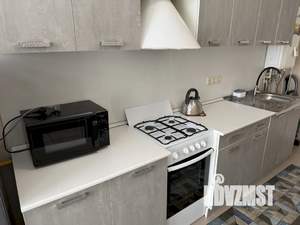 1-к квартира, посуточно, 50м2, 3/8 этаж