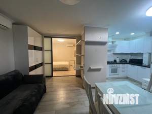 Студия квартира, посуточно, 35м2, 2/2 этаж