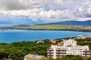 3-к квартира, посуточно, 85м2, 1/1 этаж