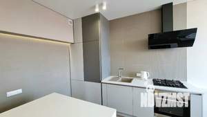 1-к квартира, посуточно, 57м2, 5/8 этаж