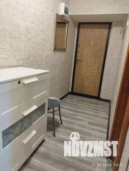 Студия квартира, посуточно, 29м2, 1/5 этаж