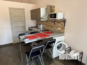Студия квартира, посуточно, 40м2, 1/4 этаж
