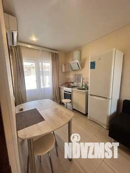 Студия квартира, посуточно, 25м2, 1/3 этаж