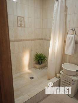 Студия квартира, посуточно, 45м2, 2/2 этаж