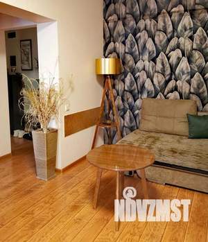 2-к квартира, посуточно, 42м2, 1/1 этаж