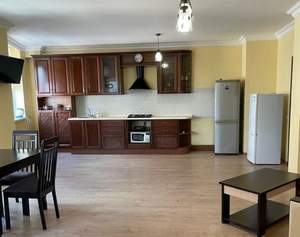 3-к квартира, на длительный срок, 100м2, 4/10 этаж