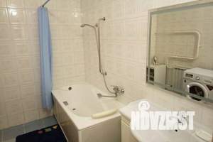 2-к квартира, посуточно, 70м2, 1/2 этаж