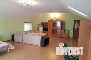 1-к квартира, посуточно, 100м2, 4/4 этаж