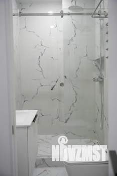 Студия квартира, посуточно, 40м2, 2/3 этаж