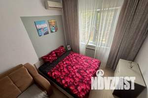 1-к квартира, посуточно, 35м2, 4/10 этаж