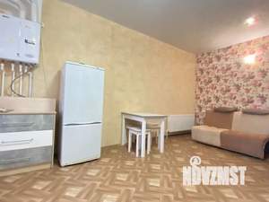 Студия квартира, посуточно, 35м2, 1/10 этаж