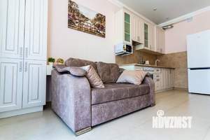 1-к квартира, посуточно, 42м2, 1/1 этаж