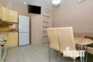 1-к квартира, посуточно, 43м2, 3/6 этаж