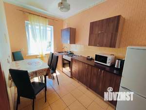 2-к квартира, посуточно, 50м2, 1/1 этаж