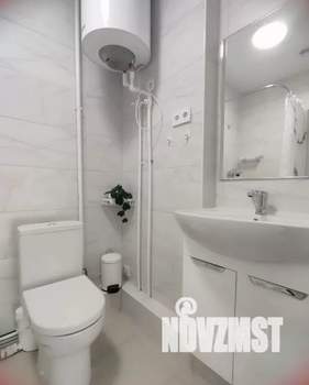 Студия квартира, посуточно, 38м2, 1/5 этаж