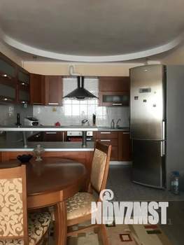 3-к квартира, посуточно, 84м2, 6/10 этаж