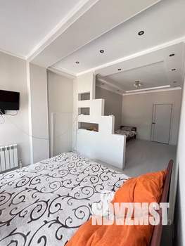 Студия квартира, посуточно, 40м2, 9/9 этаж