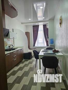 Студия квартира, посуточно, 53м2, 4/5 этаж