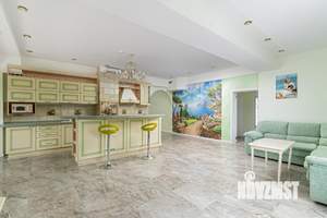 4-к квартира, на длительный срок, 201м2, 4/5 этаж