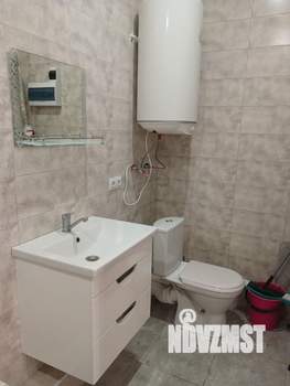 Студия квартира, посуточно, 35м2, 1/6 этаж