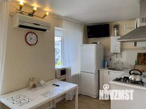 2-к квартира, посуточно, 40м2, 1/1 этаж