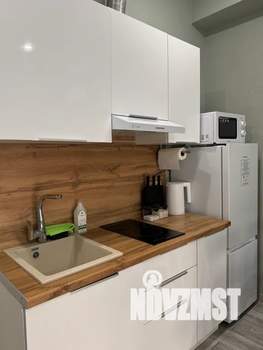 Студия квартира, посуточно, 38м2, 1/1 этаж