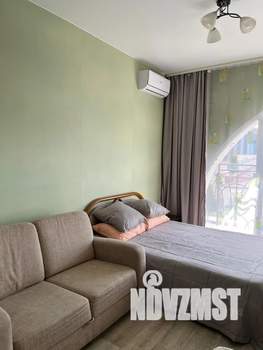 Студия квартира, посуточно, 27м2, 4/8 этаж