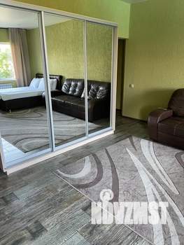 Студия квартира, посуточно, 40м2, 3/10 этаж