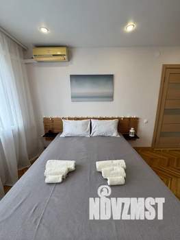 2-к квартира, посуточно, 46м2, 5/5 этаж