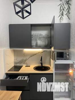 Студия квартира, посуточно, 18м2, 1/10 этаж