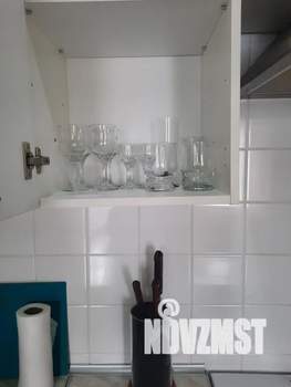 Студия квартира, посуточно, 42м2, 1/9 этаж