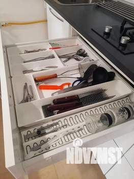 Студия квартира, посуточно, 42м2, 1/9 этаж