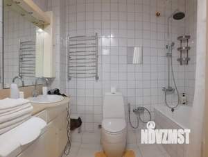 Студия квартира, посуточно, 42м2, 1/9 этаж