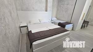 Студия квартира, посуточно, 40м2, 1/3 этаж