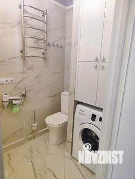 Студия квартира, посуточно, 33м2, 1/6 этаж