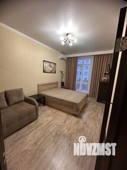 1-к квартира, посуточно, 40м2, 3/8 этаж